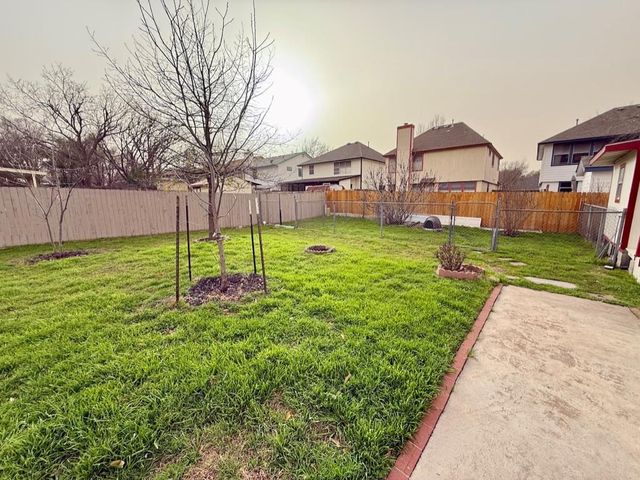 604 Cactus Bend DR, Pflugerville, TX 78660