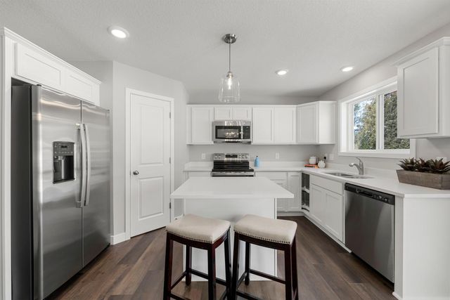 609 Afton Drive, Northfield, MN 55057