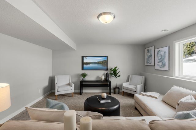 609 Afton Drive, Northfield, MN 55057