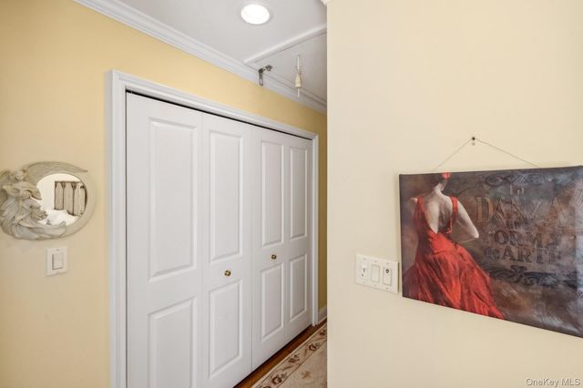 7 Linda Lane, Hampton Bays, NY 11946