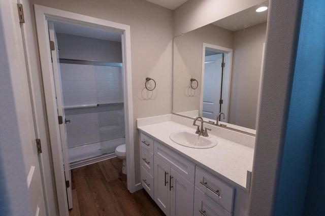 768 Laina Avenue, Madera, CA 93636