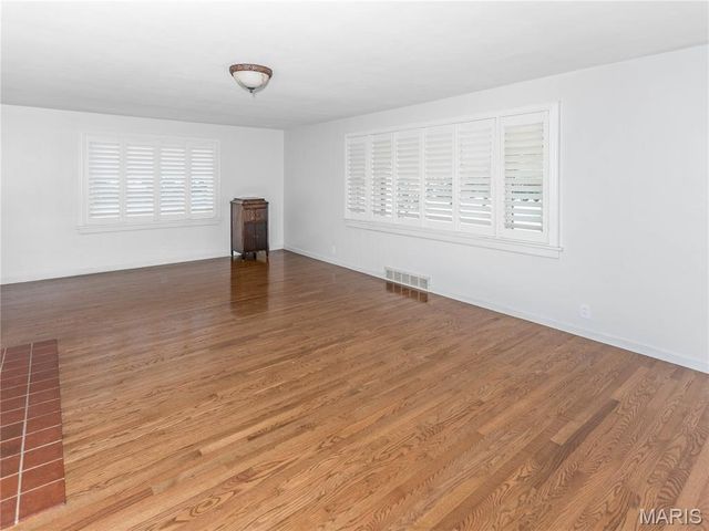 19 Pine Lake Drive, Collinsville, IL 62234