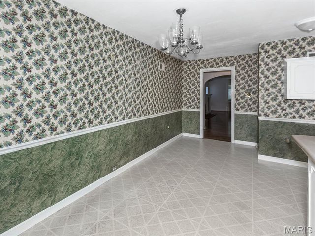 19 Pine Lake Drive, Collinsville, IL 62234