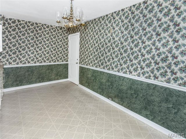 19 Pine Lake Drive, Collinsville, IL 62234