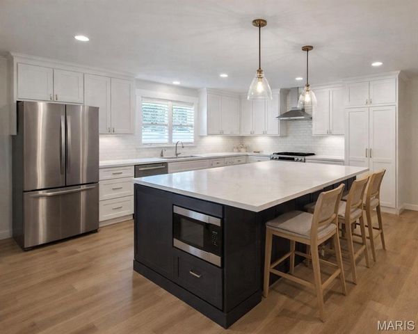 19 Pine Lake Drive, Collinsville, IL 62234