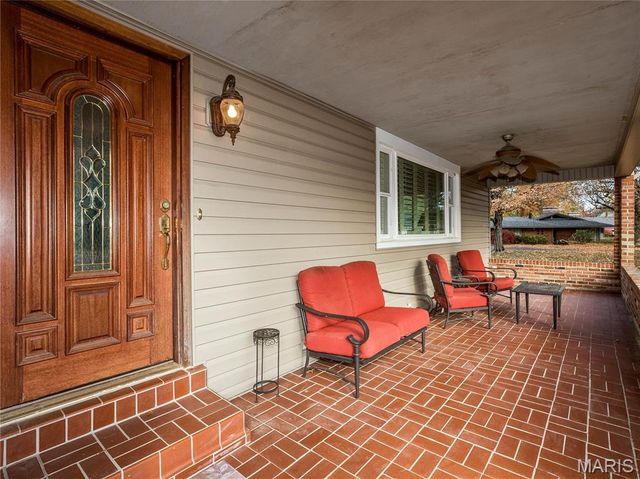 19 Pine Lake Drive, Collinsville, IL 62234