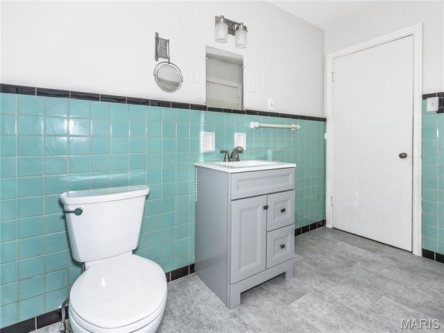 19 Pine Lake Drive, Collinsville, IL 62234