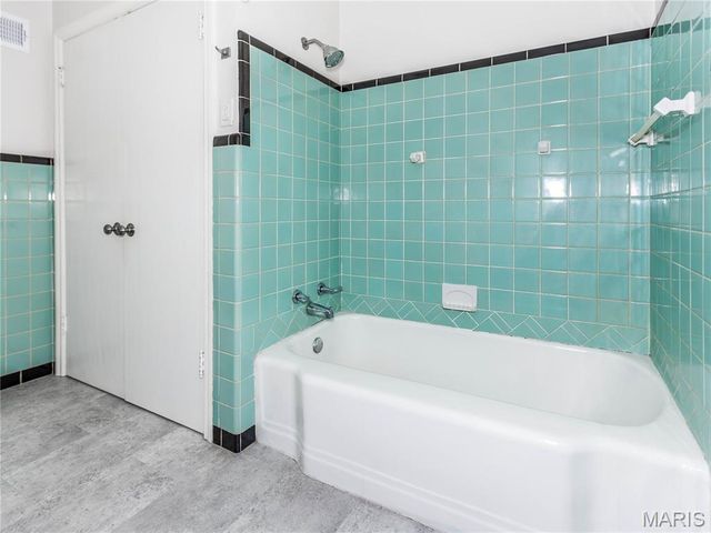 19 Pine Lake Drive, Collinsville, IL 62234