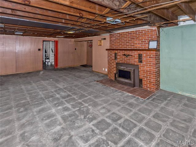 19 Pine Lake Drive, Collinsville, IL 62234