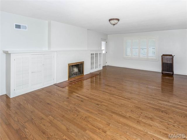 19 Pine Lake Drive, Collinsville, IL 62234