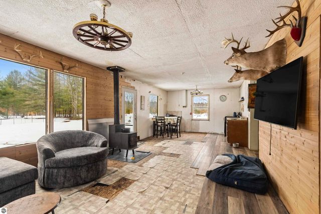 13544 Aylsworth Road, Beulah, MI 49617