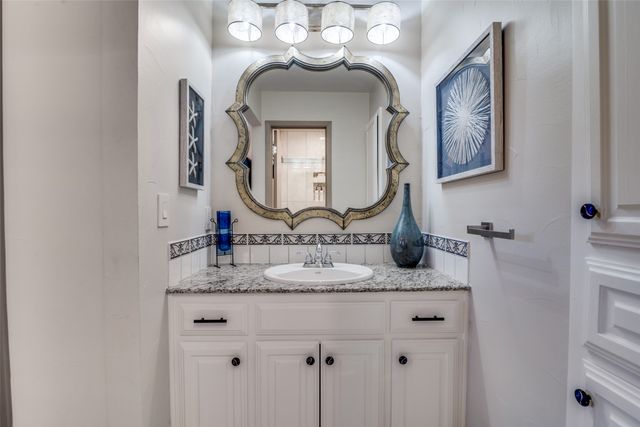 3306 Lakeside Drive, Rockwall, TX 75087