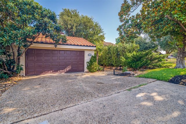 3306 Lakeside Drive, Rockwall, TX 75087
