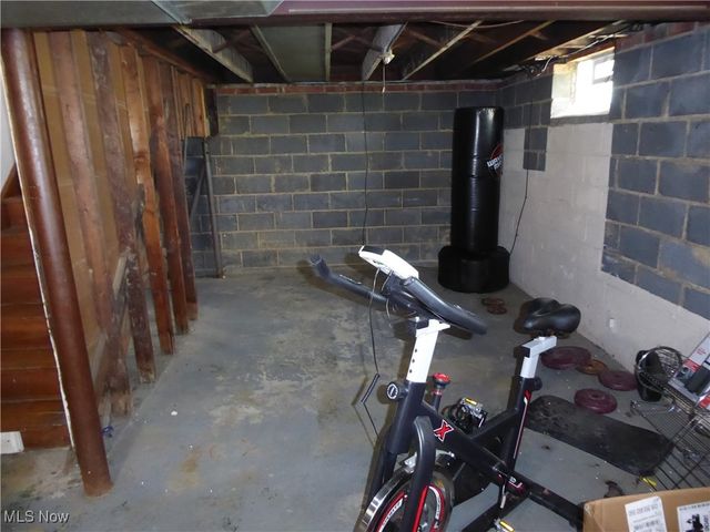 4762 E 90th Street, Garfield Heights, OH 44125