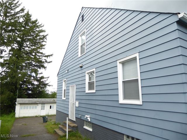 4762 E 90th Street, Garfield Heights, OH 44125