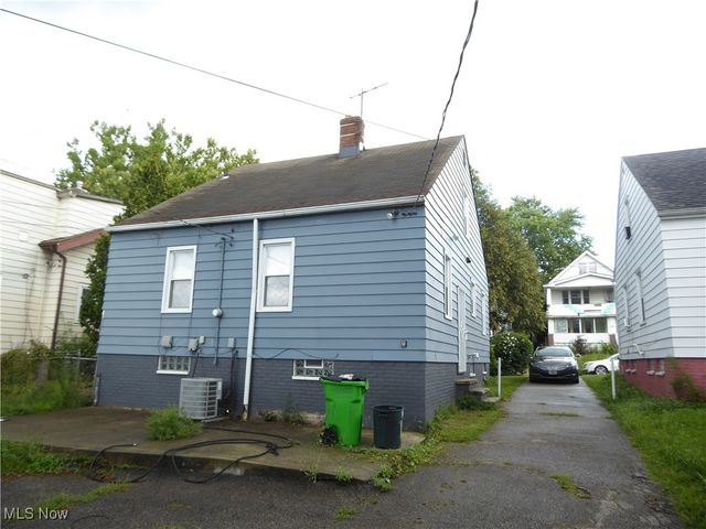 4762 E 90th Street, Garfield Heights, OH 44125