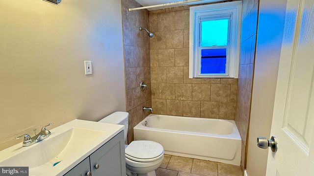 406 CHERRY ST, Camden, NJ 08103