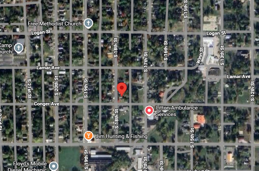 Image 5 of property listing at 724 S 18th Street, Mt Vernon, IL 62864