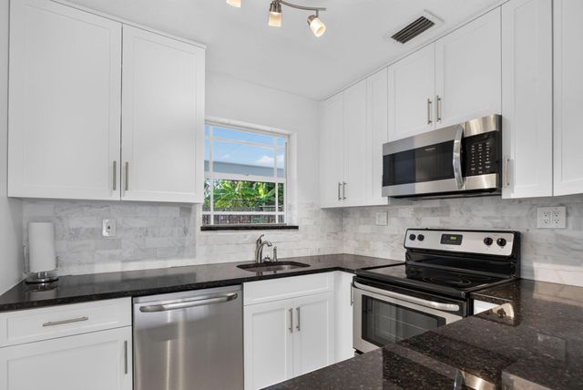 1240 SW 3RD Terrace, Pompano Beach, FL 33060