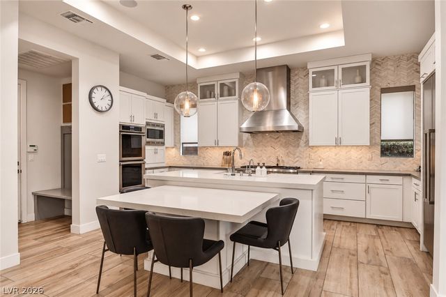 1 Moonfire Drive, Las Vegas, NV 89135