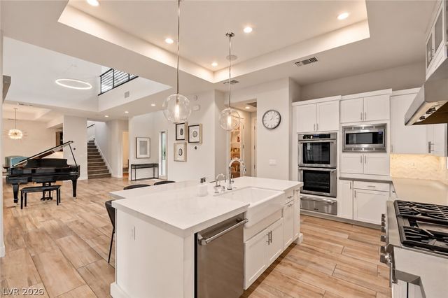 1 Moonfire Drive, Las Vegas, NV 89135