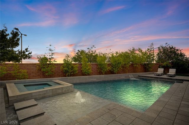 1 Moonfire Drive, Las Vegas, NV 89135