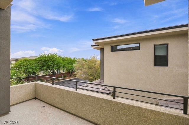1 Moonfire Drive, Las Vegas, NV 89135