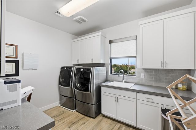1 Moonfire Drive, Las Vegas, NV 89135