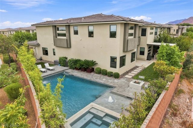 1 Moonfire Drive, Las Vegas, NV 89135