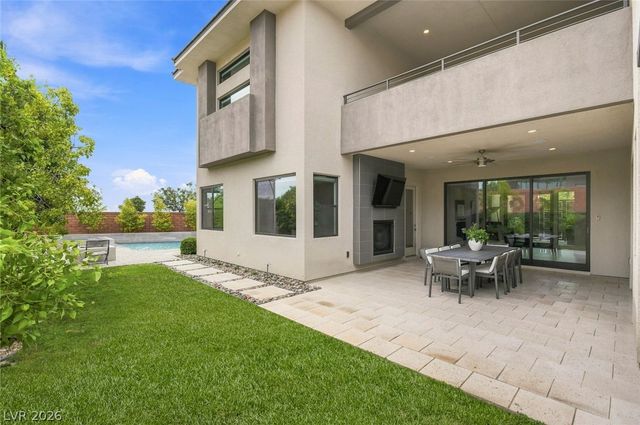 1 Moonfire Drive, Las Vegas, NV 89135