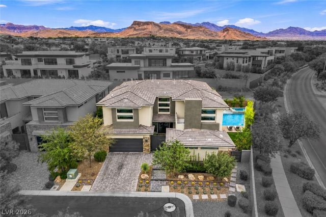 1 Moonfire Drive, Las Vegas, NV 89135