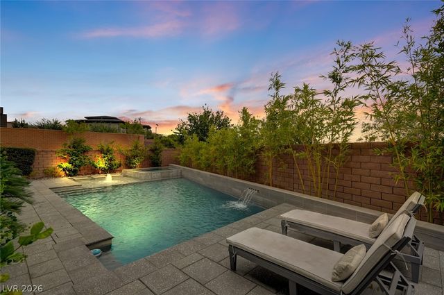 1 Moonfire Drive, Las Vegas, NV 89135