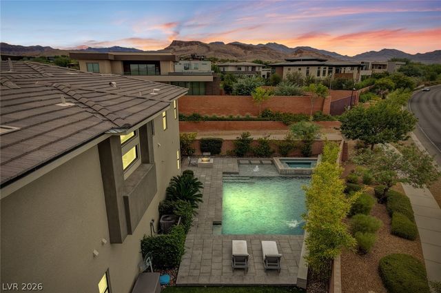 1 Moonfire Drive, Las Vegas, NV 89135