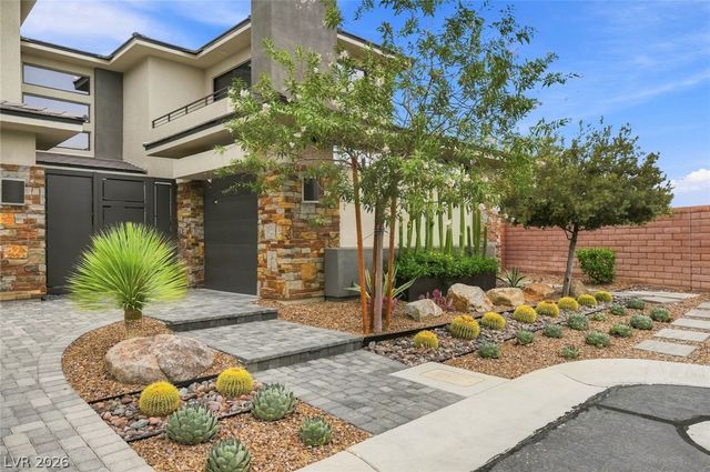 1 Moonfire Drive, Las Vegas, NV 89135
