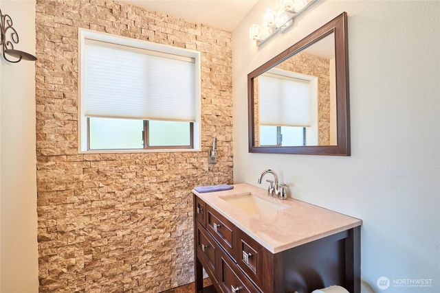 15028 245th Avenue SE, Issaquah, WA 98027