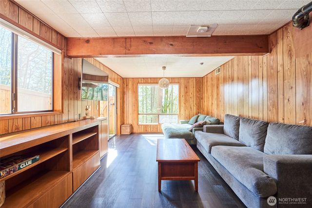 15028 245th Avenue SE, Issaquah, WA 98027