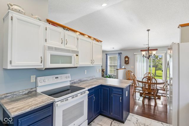 951 Tulip Way, Fortville, IN 46040