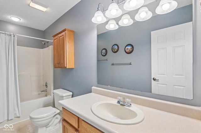951 Tulip Way, Fortville, IN 46040
