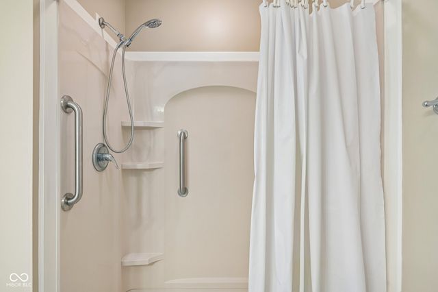 951 Tulip Way, Fortville, IN 46040