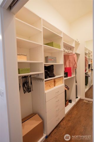 907 Broadway E, Seattle, WA 98102