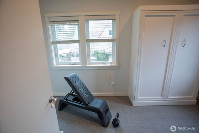 907 Broadway E, Seattle, WA 98102