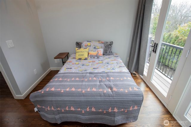 907 Broadway E, Seattle, WA 98102