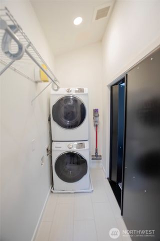 907 Broadway E, Seattle, WA 98102