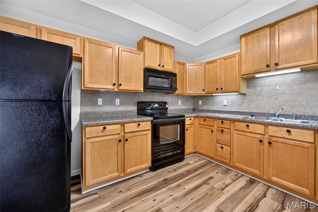 6 Monarch Trace Court 103, Chesterfield, MO 63017