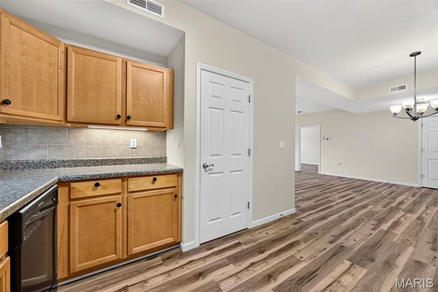 6 Monarch Trace Court 103, Chesterfield, MO 63017