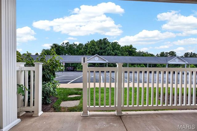 6 Monarch Trace Court 103, Chesterfield, MO 63017