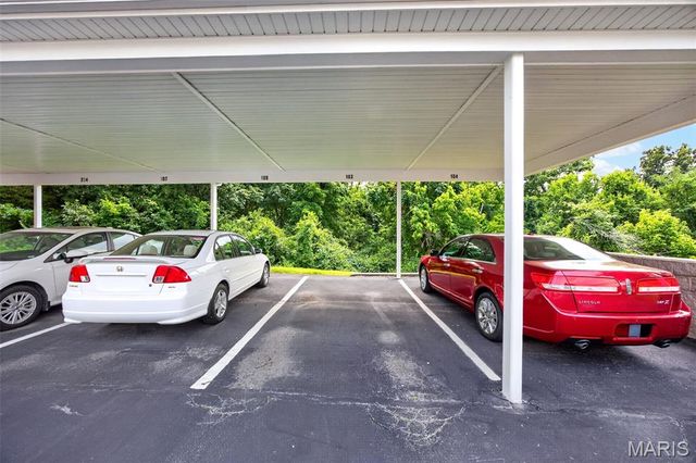6 Monarch Trace Court 103, Chesterfield, MO 63017