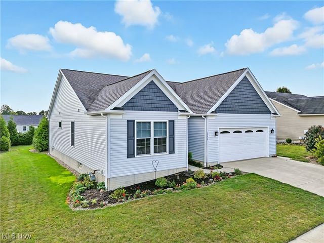 5239 Monroe Square E, Barberton, OH 44203