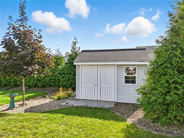 5239 Monroe Square E, Barberton, OH 44203