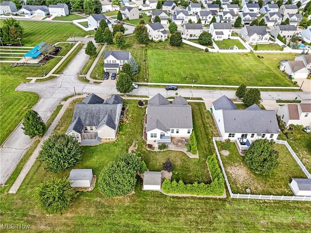 5239 Monroe Square E, Barberton, OH 44203